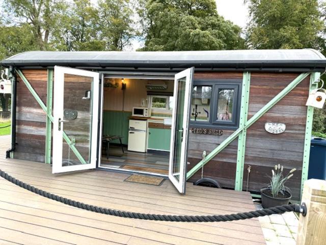 Ted'S Shed Apartment Bishop Auckland Bagian luar foto