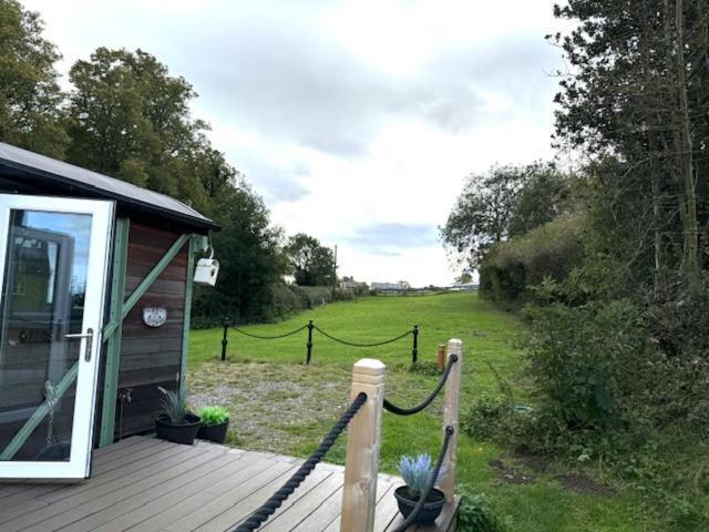 Ted'S Shed Apartment Bishop Auckland Bagian luar foto