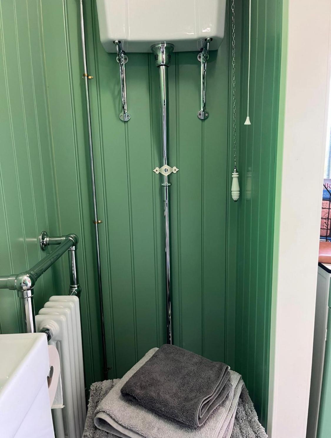 Ted'S Shed Apartment Bishop Auckland Bagian luar foto